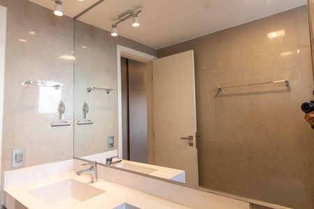 Apartamento para alugar com 108m², 2 quartos e 2 vagas Apartamento para alugar com 108m², 2 quartos e 2 vagasBANHEIRO DA SUITE 2