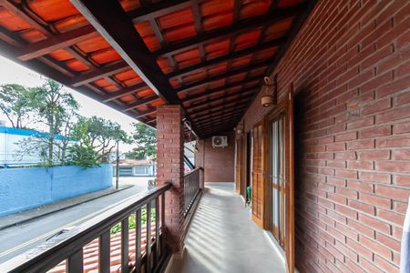 Casa à venda com 273m², 3 quartos e 4 vagas Casa à venda com 273m², 3 quartos e 4 vagasVaranda da sala 2 e quartos