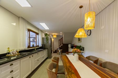 Casa à venda com 273m², 3 quartos e 4 vagas Casa à venda com 273m², 3 quartos e 4 vagasCozinha