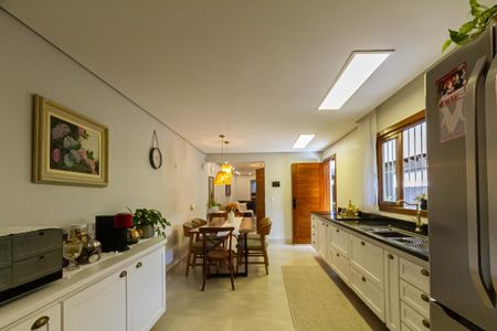 Casa à venda com 273m², 3 quartos e 4 vagas Casa à venda com 273m², 3 quartos e 4 vagasCozinha