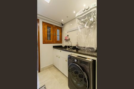 Casa à venda com 273m², 3 quartos e 4 vagas Casa à venda com 273m², 3 quartos e 4 vagasÁrea de Serviço