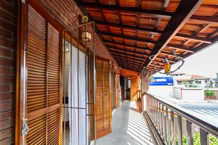 Casa à venda com 273m², 3 quartos e 4 vagas Casa à venda com 273m², 3 quartos e 4 vagasVaranda da sala 2 e quartos