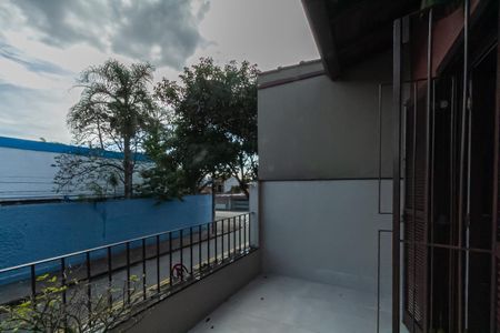 Casa à venda com 273m², 3 quartos e 4 vagas Casa à venda com 273m², 3 quartos e 4 vagasVaranda da Suíte 1