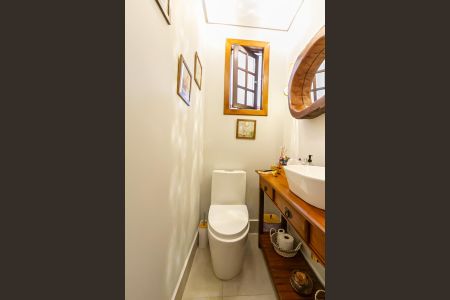 Casa à venda com 273m², 3 quartos e 4 vagas Casa à venda com 273m², 3 quartos e 4 vagasLavabo