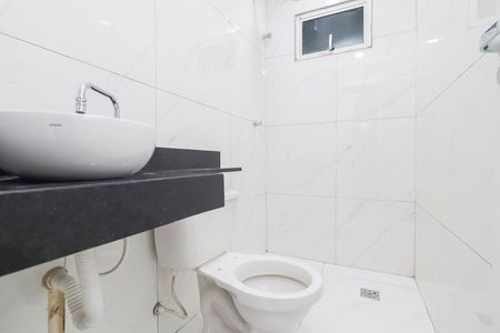 Apartamento para alugar com 44m², 2 quartos e sem vagaBanheiro