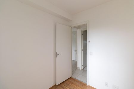 Quarto 1 de apartamento para alugar com 2 quartos, 33m² em Itaquera, São Paulo