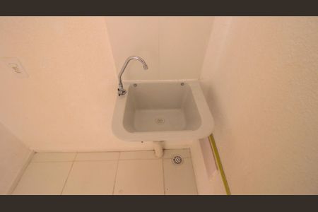Sala/Cozinha de apartamento para alugar com 2 quartos, 35m² em Fazenda da Juta, São Paulo