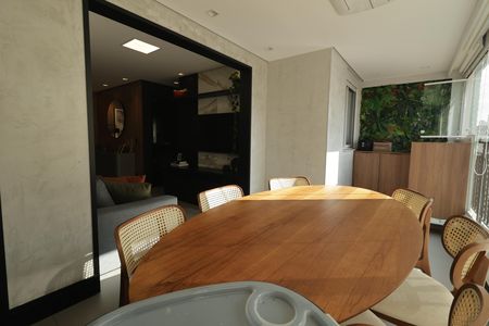 Apartamento à venda com 70m², 2 quartos e 1 vagaVaranda