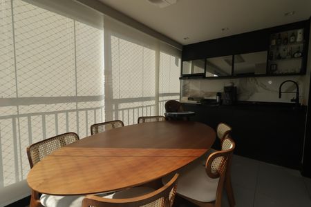 Apartamento à venda com 70m², 2 quartos e 1 vagaVaranda