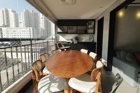 Apartamento à venda com 70m², 2 quartos e 1 vagaVaranda