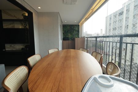 Apartamento à venda com 70m², 2 quartos e 1 vagaVaranda