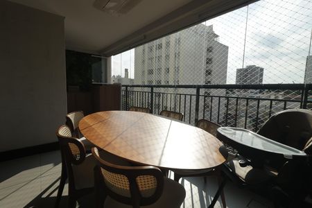 Apartamento à venda com 70m², 2 quartos e 1 vagaVaranda