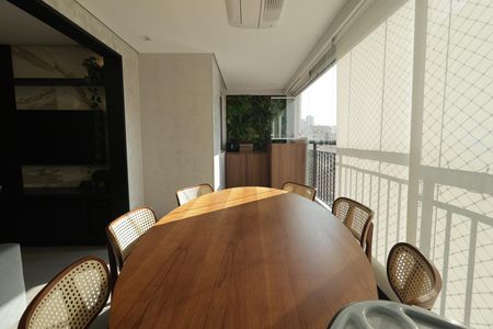 Apartamento à venda com 70m², 2 quartos e 1 vagaVaranda