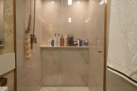 Apartamento à venda com 70m², 2 quartos e 1 vagaBanheiro da Suíte