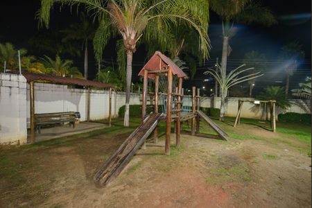 Apartamento para alugar com 55m², 2 quartos e 1 vaga Apartamento para alugar com 55m², 2 quartos e 1 vagaÁrea comum - Playground
