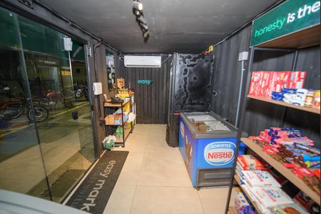 Apartamento para alugar com 55m², 2 quartos e 1 vaga Apartamento para alugar com 55m², 2 quartos e 1 vagaÁrea comum - Mini Mercado