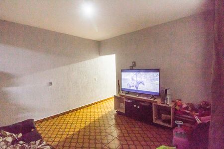 Casa à venda com 248m², 3 quartos e 1 vaga Casa à venda com 248m², 3 quartos e 1 vagaSala - Casa 3
