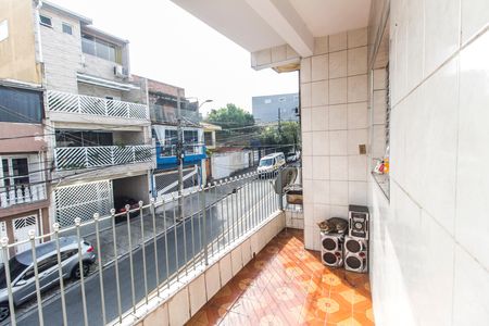 Casa à venda com 248m², 3 quartos e 1 vaga Casa à venda com 248m², 3 quartos e 1 vagaVaranda- Casa 2