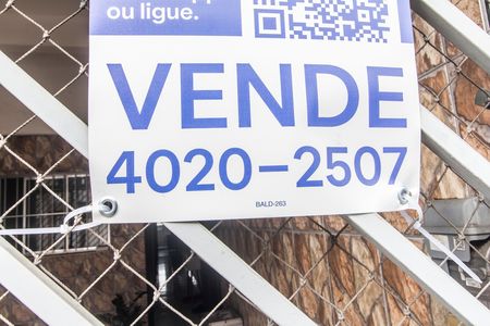 Casa à venda com 248m², 3 quartos e 1 vaga Casa à venda com 248m², 3 quartos e 1 vagaPlaca