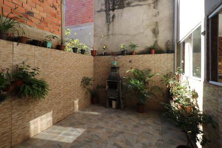 Quintal de casa à venda com 3 quartos, 280m² em Parque Doroteia, Diadema
