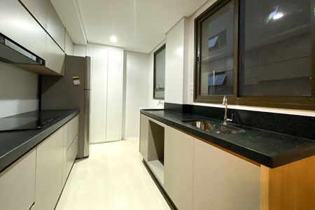 Apartamento para alugar com 70m², 2 quartos e 2 vagas Apartamento para alugar com 70m², 2 quartos e 2 vagasCozinha