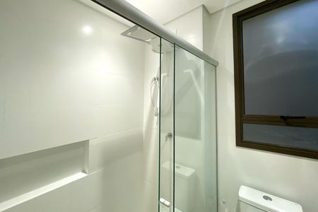 Apartamento para alugar com 70m², 2 quartos e 2 vagas Apartamento para alugar com 70m², 2 quartos e 2 vagasBanheiro da Suíte 1