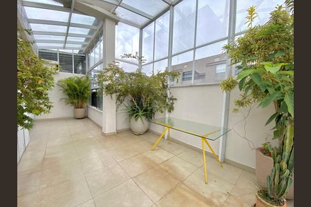 Apartamento à venda com 93m², 2 quartos e 1 vaga Apartamento à venda com 93m², 2 quartos e 1 vagaCobertura