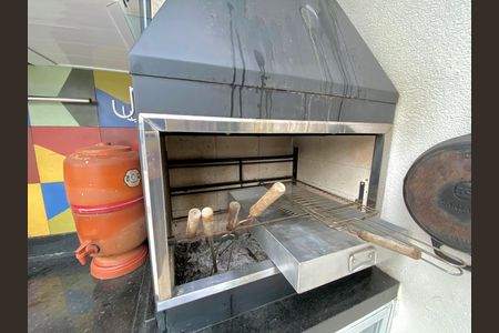 Apartamento à venda com 93m², 2 quartos e 1 vaga Apartamento à venda com 93m², 2 quartos e 1 vagaChurrasqueira