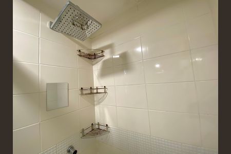 Apartamento à venda com 93m², 2 quartos e 1 vaga Apartamento à venda com 93m², 2 quartos e 1 vagaBanheiro