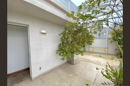 Apartamento à venda com 93m², 2 quartos e 1 vaga Apartamento à venda com 93m², 2 quartos e 1 vagaCobertura