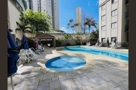 Apartamento à venda com 93m², 2 quartos e 1 vaga Apartamento à venda com 93m², 2 quartos e 1 vagaPiscina