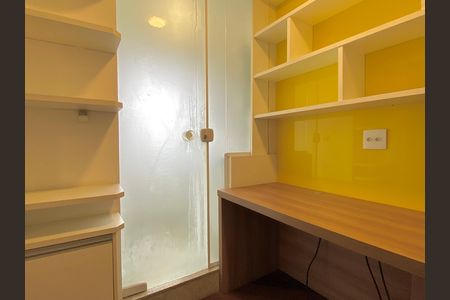 Apartamento à venda com 93m², 2 quartos e 1 vaga Apartamento à venda com 93m², 2 quartos e 1 vagaCozinha