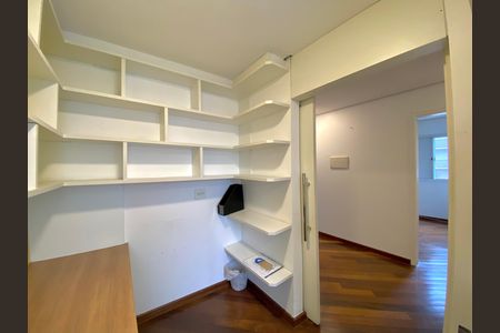 Apartamento à venda com 93m², 2 quartos e 1 vaga Apartamento à venda com 93m², 2 quartos e 1 vagaCozinha
