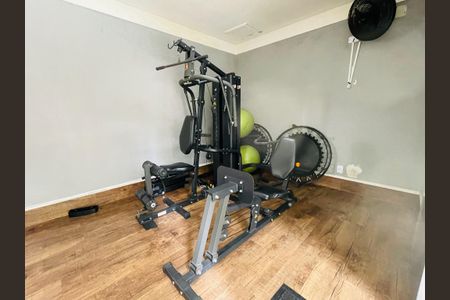 Apartamento à venda com 93m², 2 quartos e 1 vaga Apartamento à venda com 93m², 2 quartos e 1 vagaAcademia