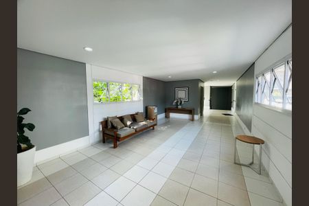 Apartamento à venda com 93m², 2 quartos e 1 vaga Apartamento à venda com 93m², 2 quartos e 1 vagaHall de entrada