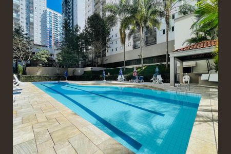 Apartamento à venda com 93m², 2 quartos e 1 vaga Apartamento à venda com 93m², 2 quartos e 1 vagaPiscina
