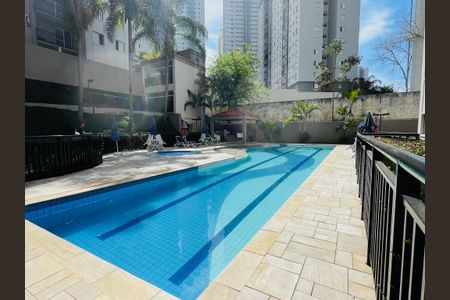 Apartamento à venda com 93m², 2 quartos e 1 vaga Apartamento à venda com 93m², 2 quartos e 1 vagaPiscina
