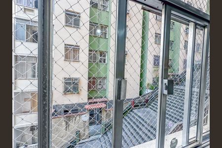 Apartamento à venda com 57m², 2 quartos e sem vaga