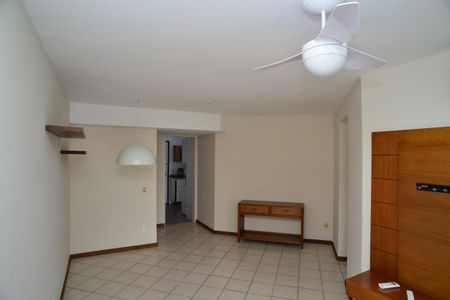 Sala de apartamento para alugar com 3 quartos, 75m² em Barra da Tijuca, Rio de Janeiro
