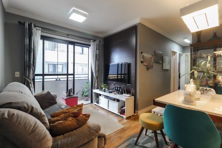 Sala de apartamento para alugar com 2 quartos, 57m² em Vila Carmosina, São Paulo
