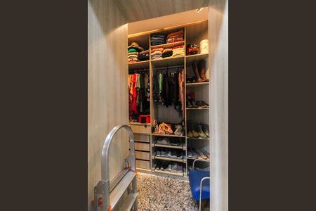 Apartamento para alugar com 57m², 2 quartos e 1 vaga Apartamento para alugar com 57m², 2 quartos e 1 vagaCloset