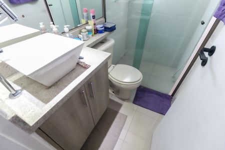 Apartamento para alugar com 57m², 2 quartos e 1 vaga Apartamento para alugar com 57m², 2 quartos e 1 vagaBanheiro da Suíte