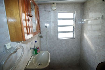 Casa à venda com 286m², 3 quartos e 4 vagasBanheiro 2