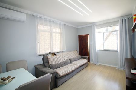 Sala de casa à venda com 3 quartos, 286m² em Penha, Rio de Janeiro