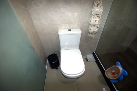 Casa à venda com 286m², 3 quartos e 4 vagasBanheiro 1
