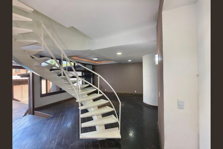 Sala de casa de condomínio à venda com 3 quartos, 220m² em Taquara, Rio de Janeiro