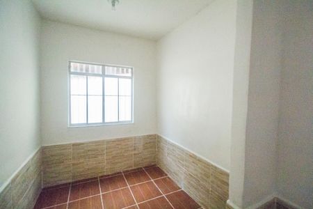 Quarto 2 de casa à venda com 2 quartos, 55m² em Realengo, Rio de Janeiro