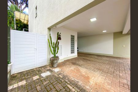 Casa de condomínio à venda com 241m², 3 quartos e 3 vagasGaragem