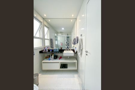 Casa de condomínio à venda com 241m², 3 quartos e 3 vagasBanheiro da Suíte 3