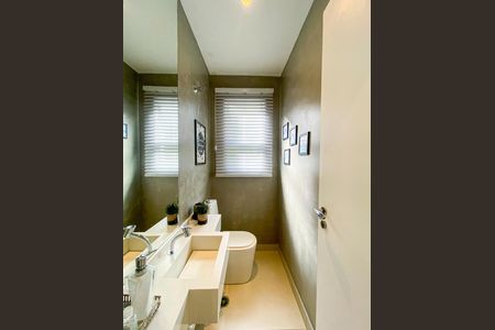 Casa de condomínio à venda com 241m², 3 quartos e 3 vagasLavabo